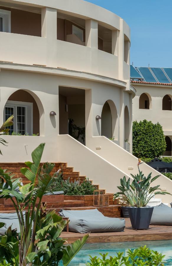 Bitzaro Palace Hotel Kalamákion エクステリア 写真